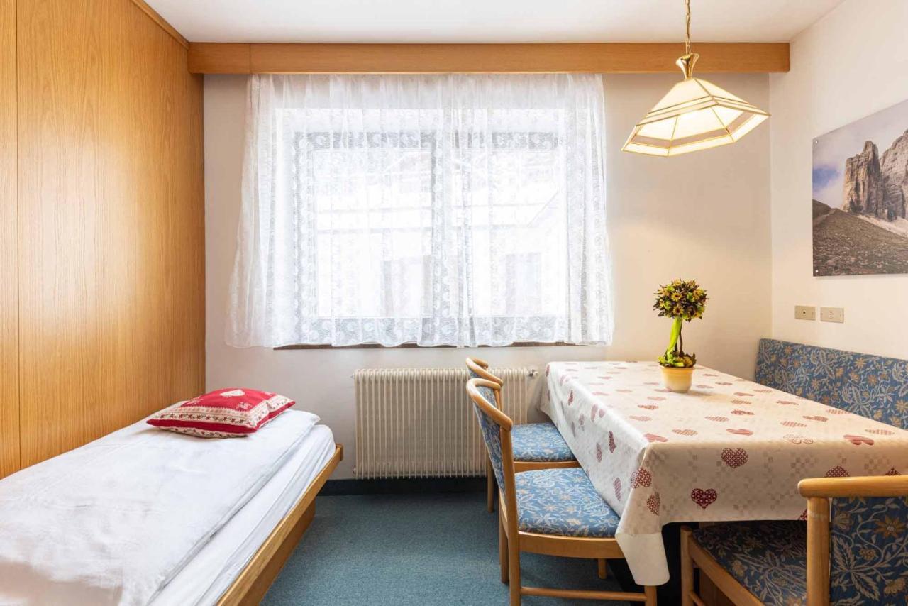 קאנזיי Albergo Arnica מראה חיצוני תמונה