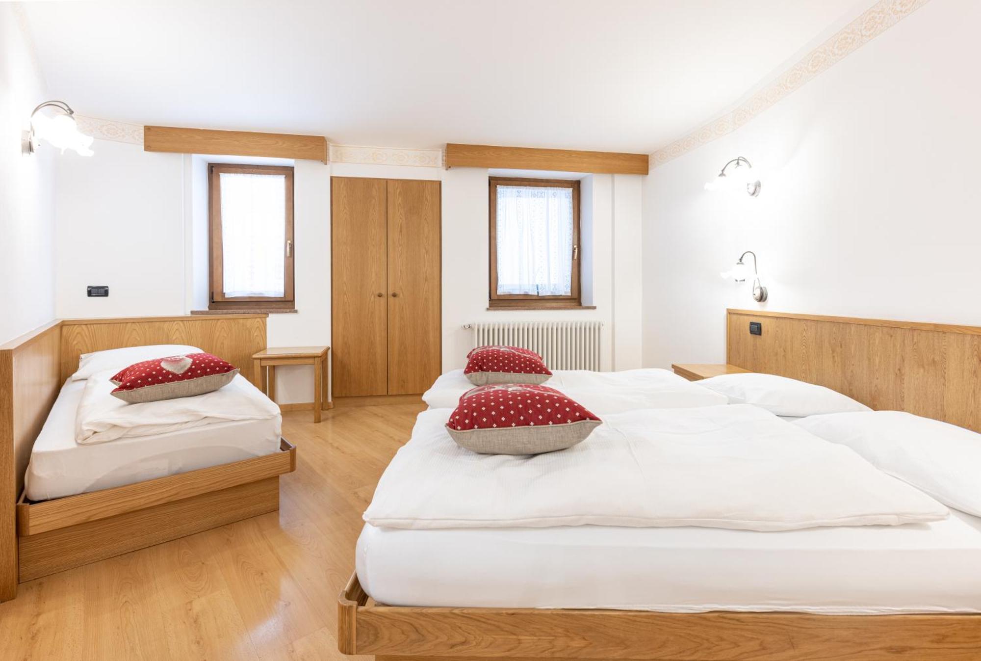 קאנזיי Albergo Arnica מראה חיצוני תמונה